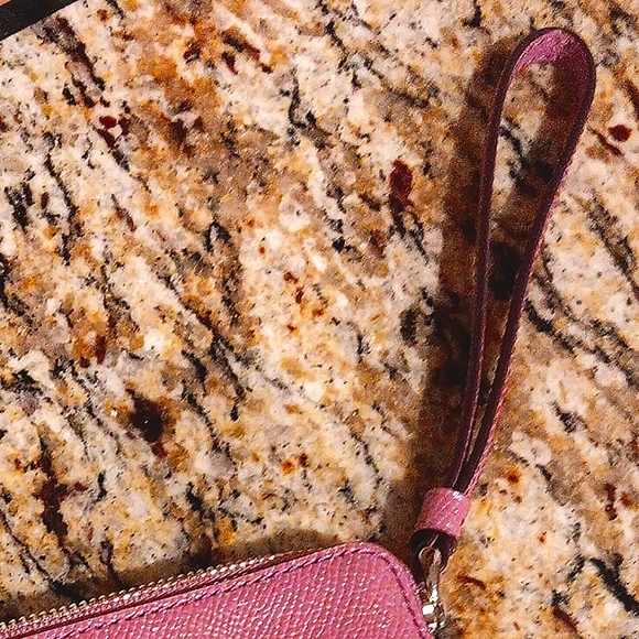 🩷 COACH  Pink Saffiano Leather Wristlet Silvertone NWOT! - Picture 7 of 8